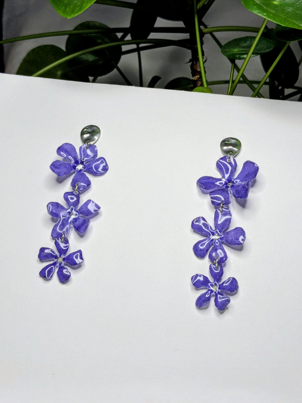 Boucles d'oreilles tombantes Pervenches