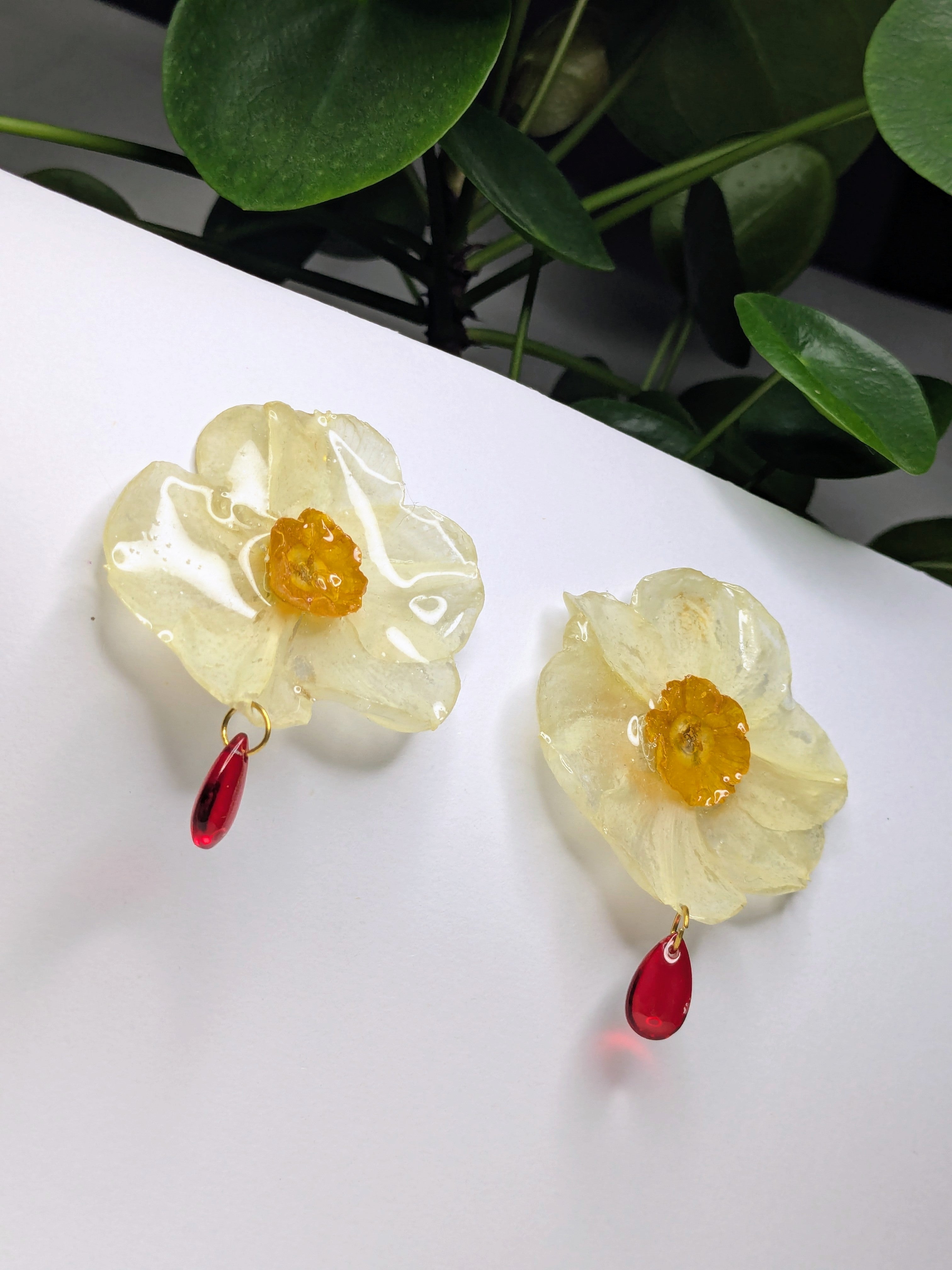 Boucles d'oreilles Elvira Narcisses