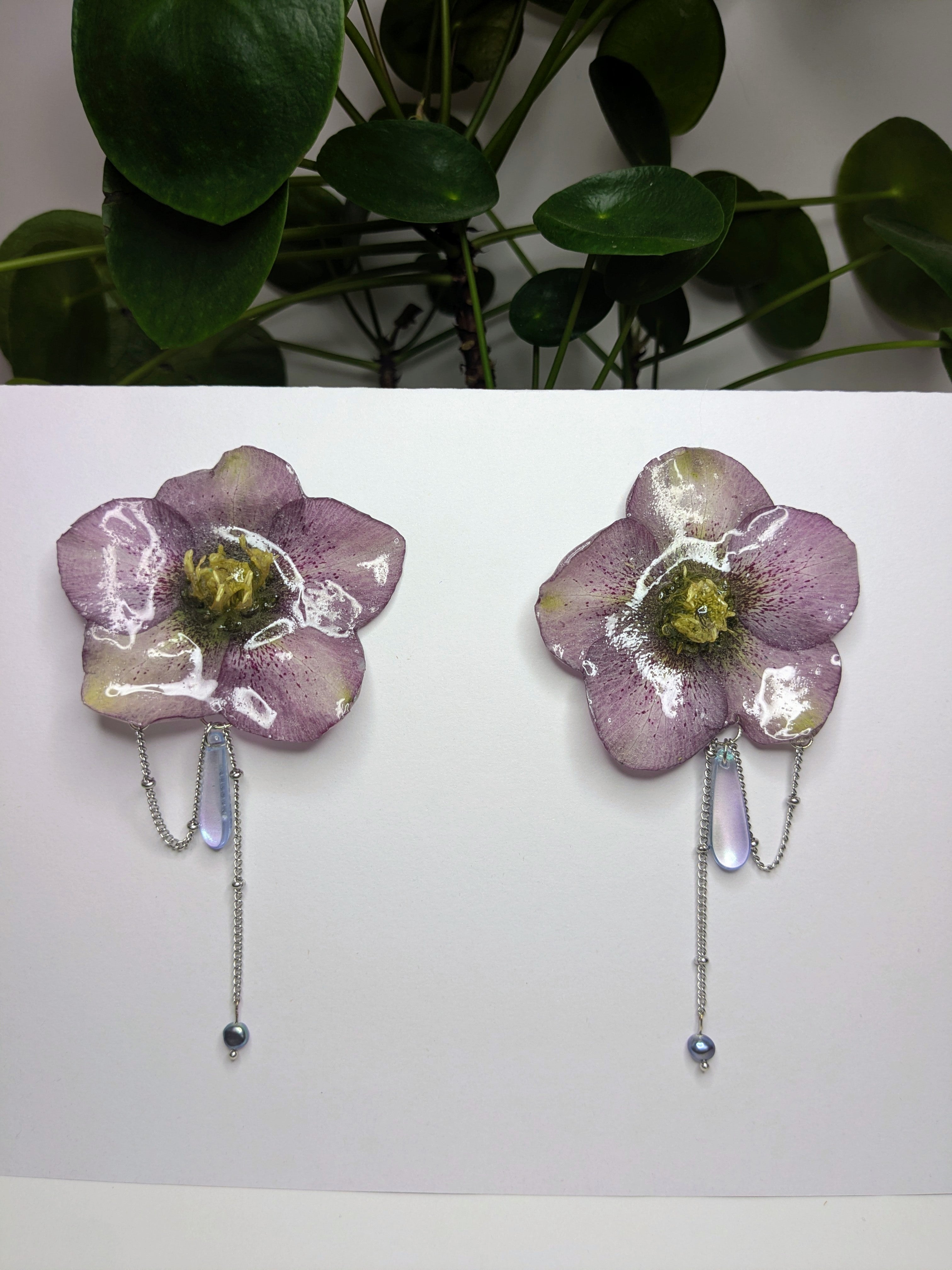 Boucles d'oreilles Hellébores