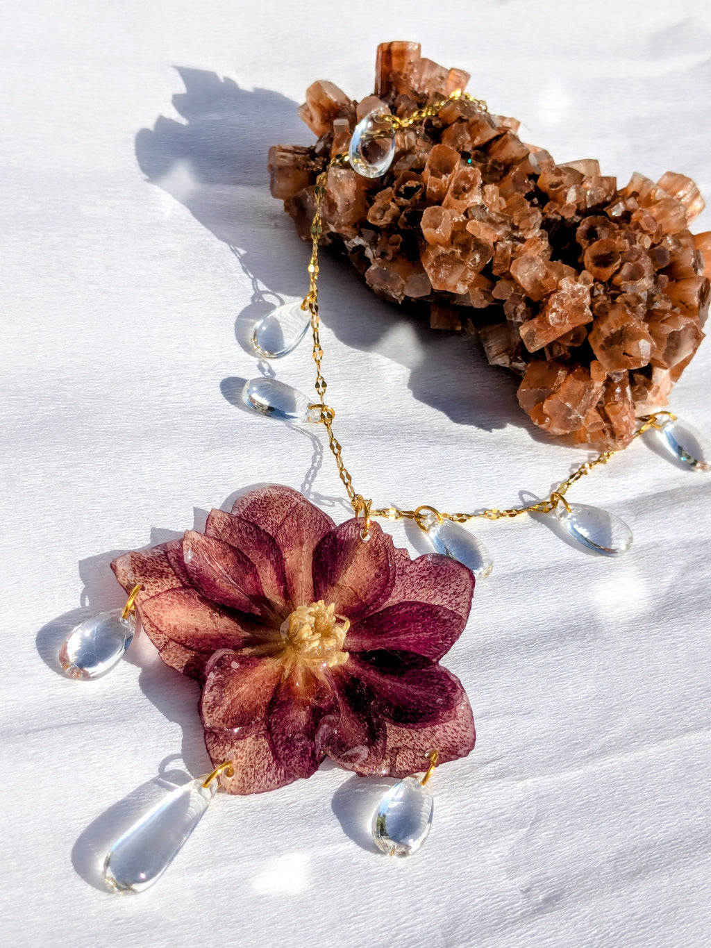 Collier Hellébore