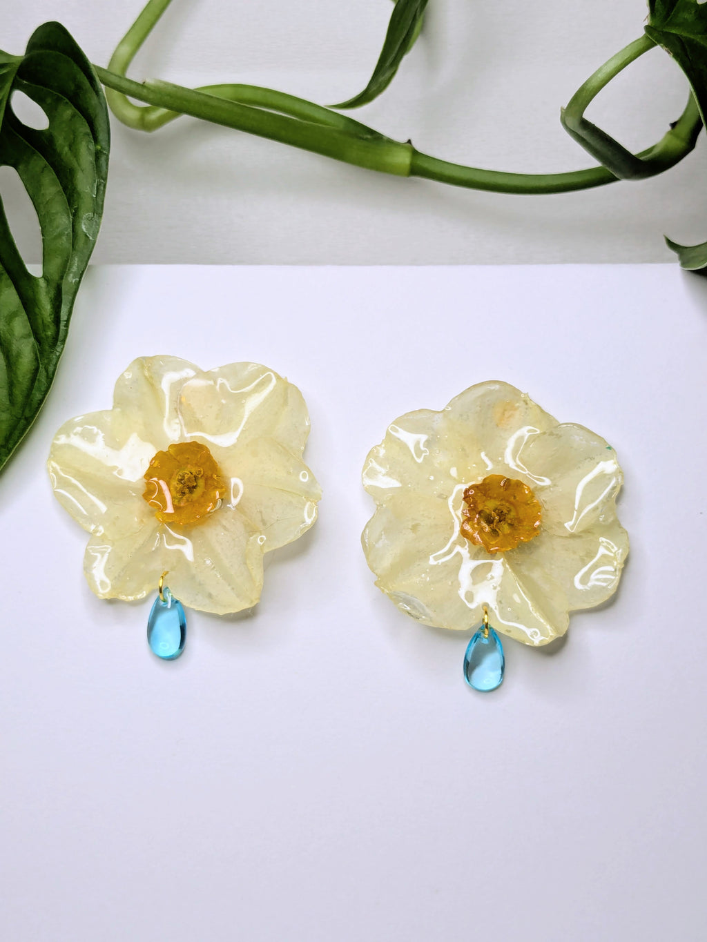 Boucles d'oreilles Elvira Narcisse géantes