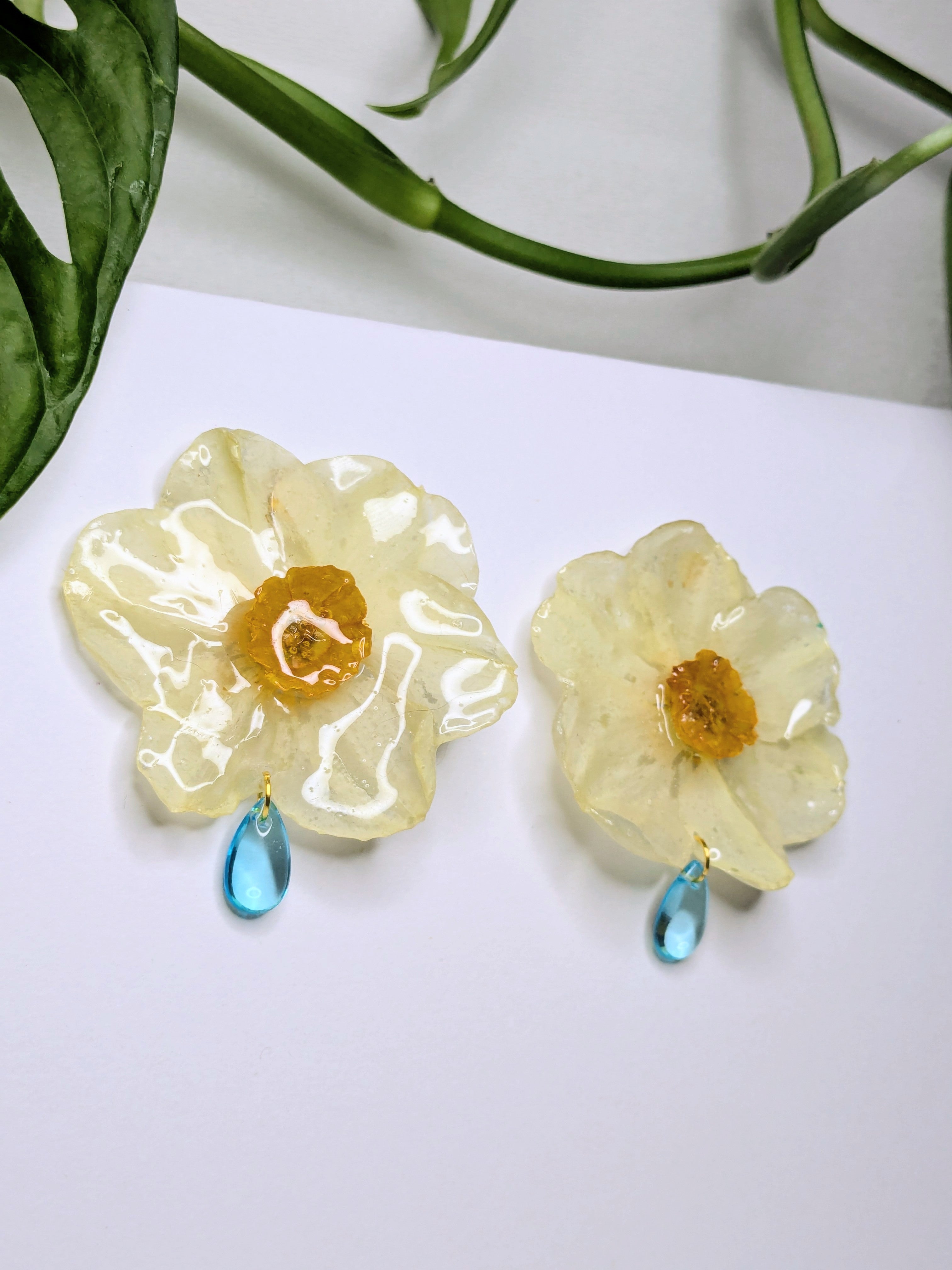 Boucles d'oreilles Elvira Narcisse géantes